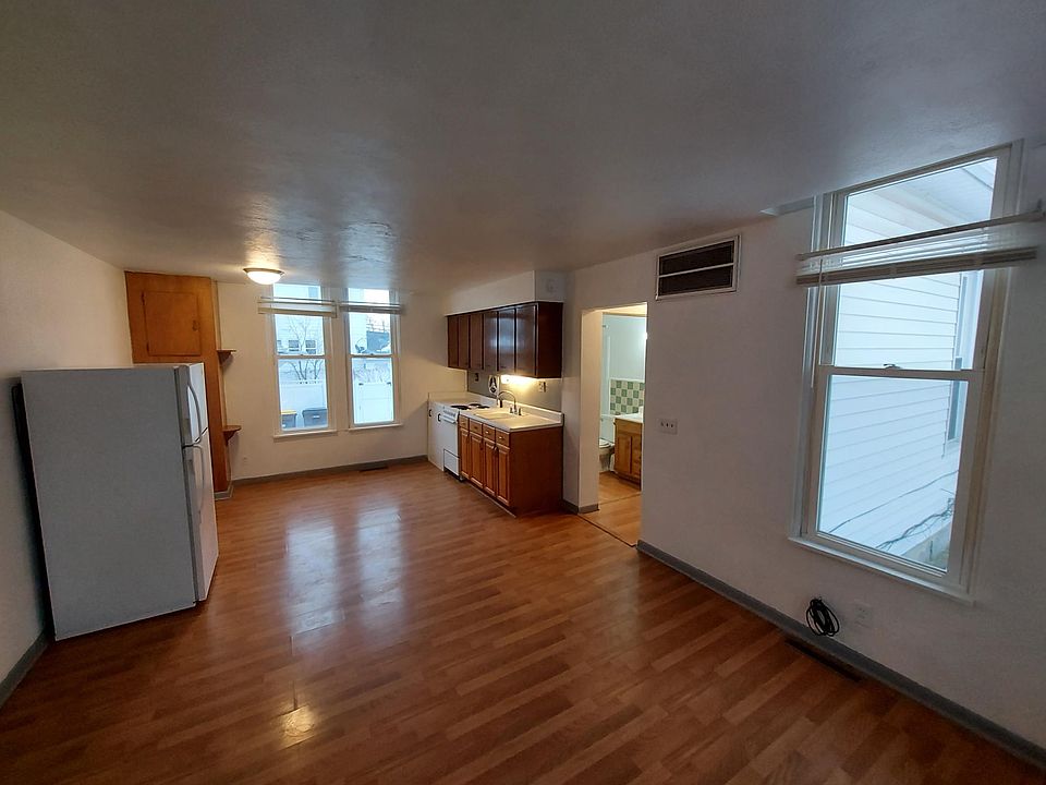 1st image of 114 S Main St #C