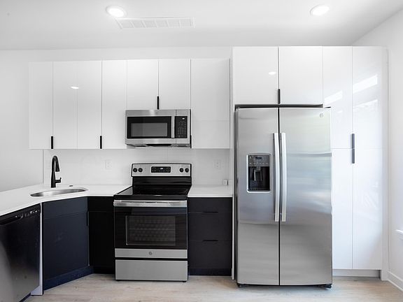 3rd image of 1428 S 23rd St #1