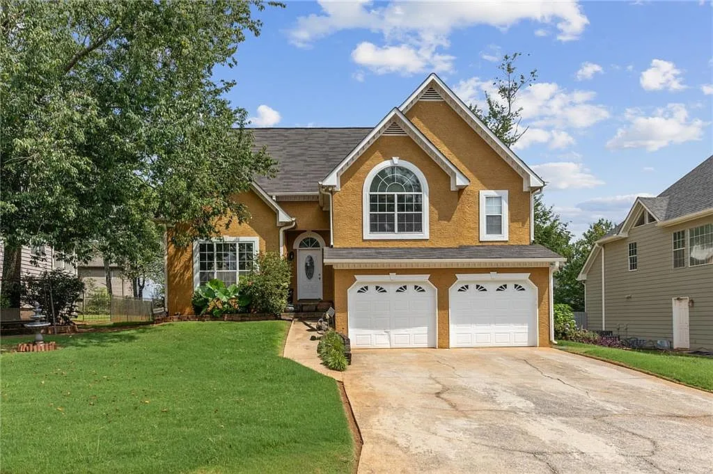 3 bed, 2.5 bath, 2123 sqft, $2,400 — Photo 1