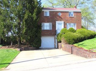540 Regency Dr, Pittsburgh, PA 15239