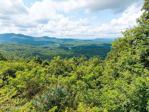 4th image of 55 Buck Ridge Drive