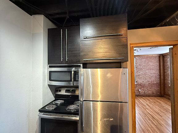 4th image of 215 W Fairview St APT 304