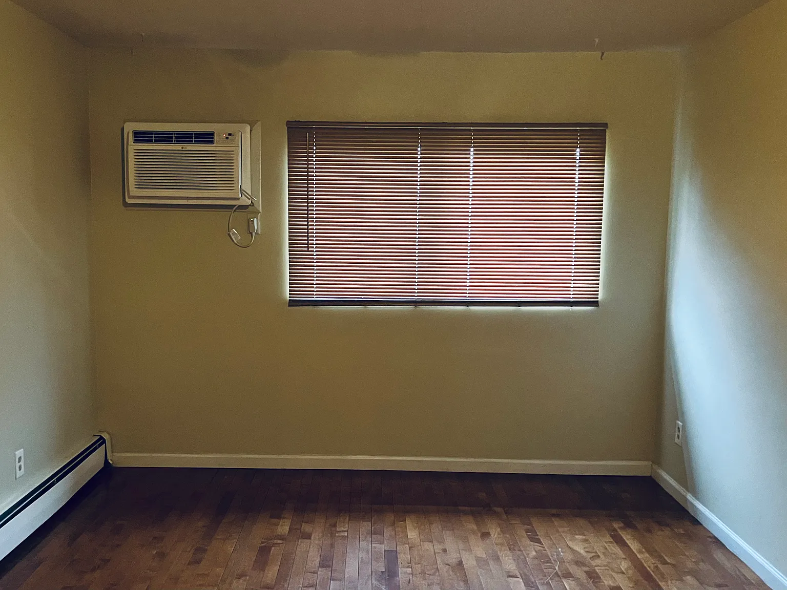 1 bed, 725 sqft, $1,175 — Photo 2