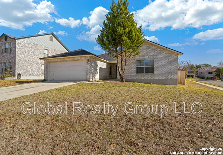 2913 Candleberry Dr — Photo 1