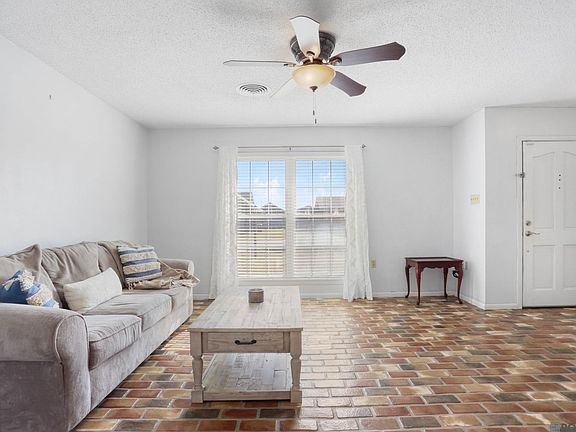 4th image of 2458 Saint Simon Pl