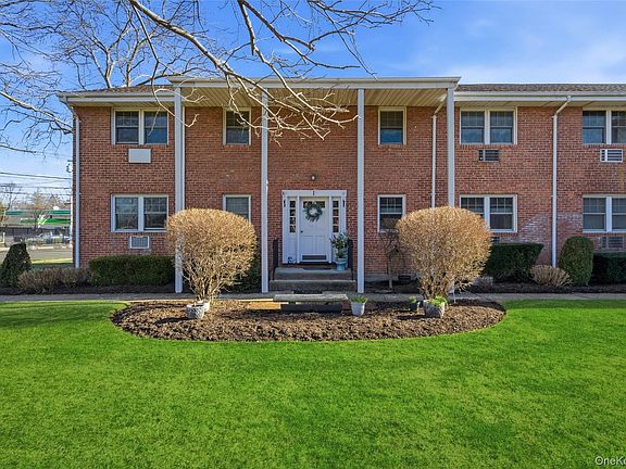 2nd image of 297 Merrick Road #D 1