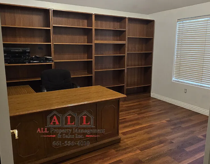 10500 Attleboro Ave — Photo 4