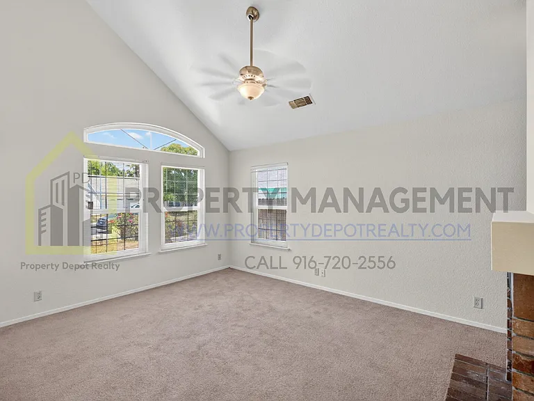 9013 Figtree Ct — Photo 6