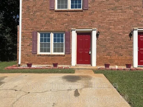 5291 Ridge Forest Dr, Stone Mountain, GA 30083