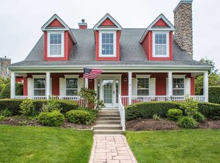 15 Golden Spruce Dr, Calverton, NY 11933