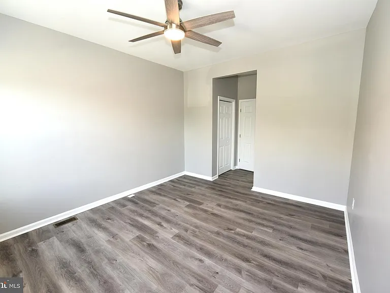 2225 W Baltimore St — Photo 31