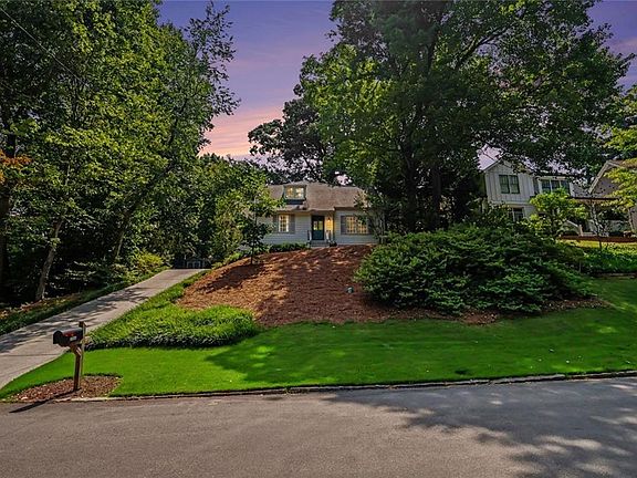 3rd image of 3055 Skyland Dr NE