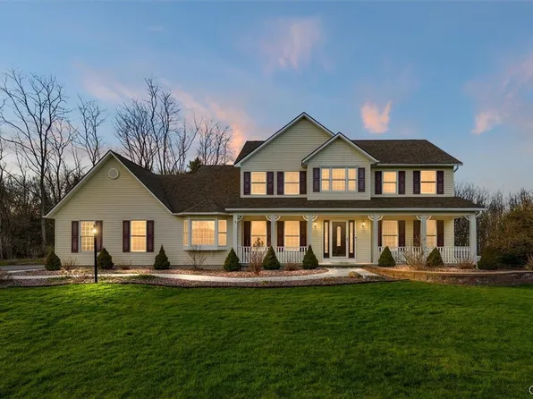 309 Deep Springs Dr, Chittenango, NY 13037