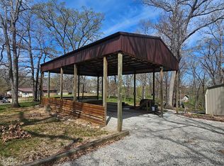 12001 Fox Glove Ct, Unionville, MO 63565