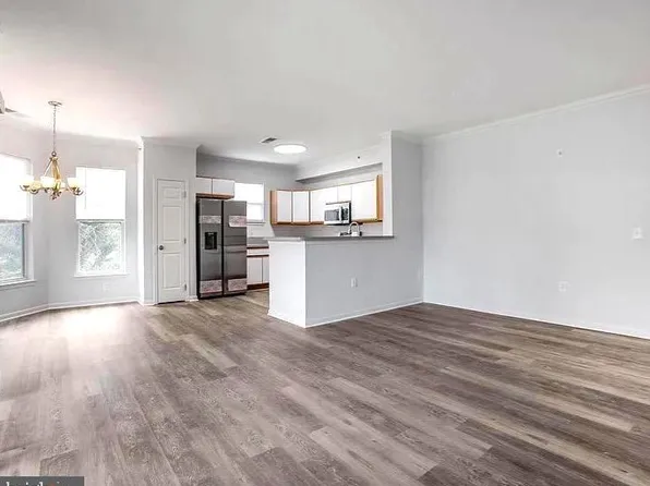 1301 Karen Blvd APT 401, Capitol Heights, MD 20743