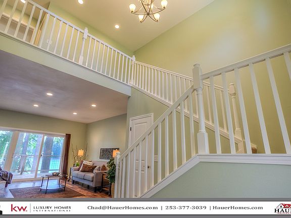 4th image of 2181 E Timberlake Dr W