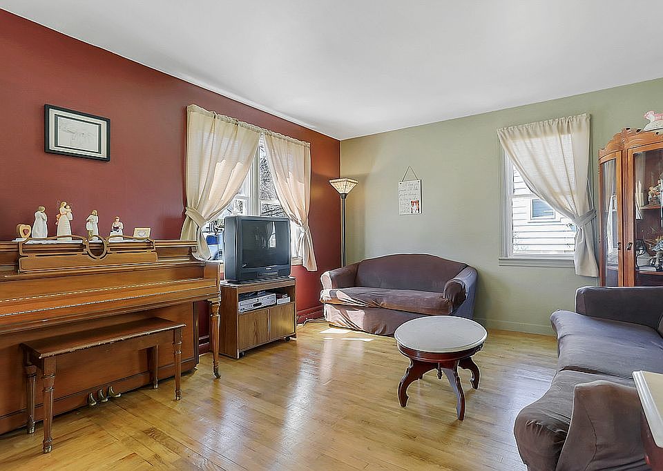 203 Roxbury Rd, Shippensburg, PA 17257 Zillow