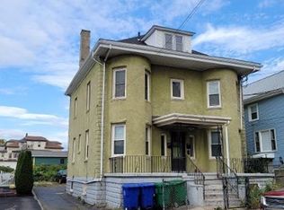 62 Hawthorn St #1, Newton, MA 02458