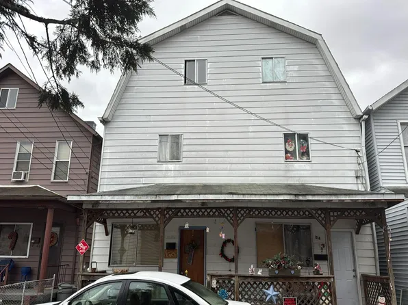 214 E South St, Connellsville, PA 15425