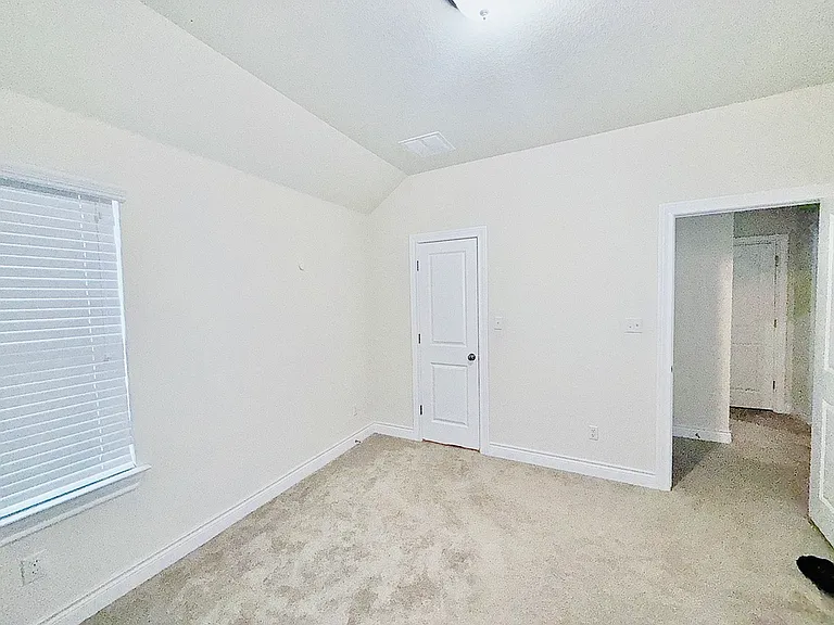 3925 Gildas Path — Photo 31
