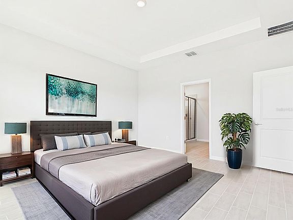 3rd image of 15890 SW 55th Avenue Rd