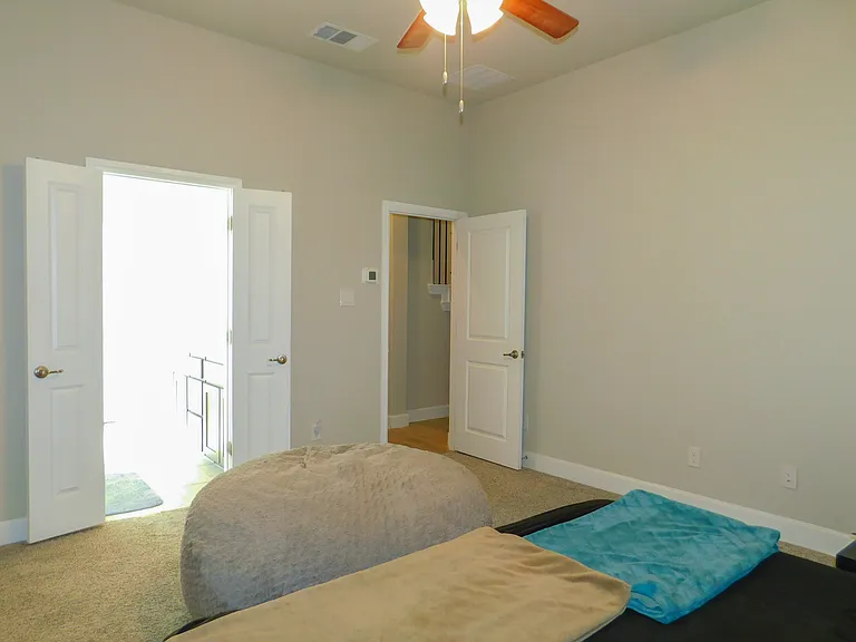1021 Pitch Pine St — Photo 14