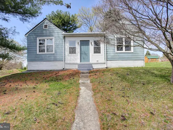 824 S Church St, Waynesboro, PA 17268