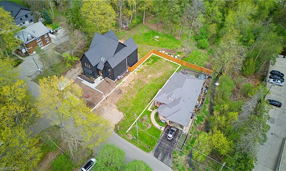 1st image of 16 McDougall Rd