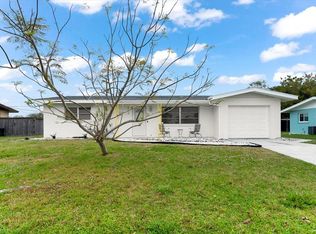 609 Oxford Dr, Venice, FL 34293