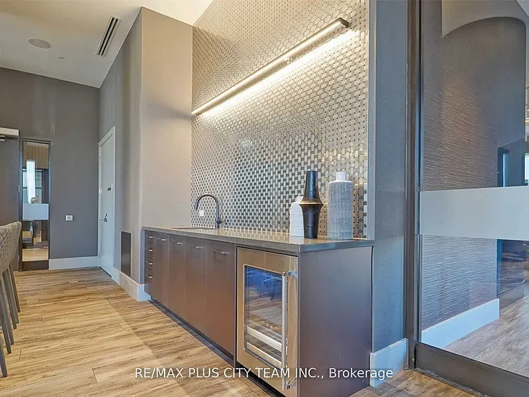 2550 Simcoe St N #1217 — Photo 16