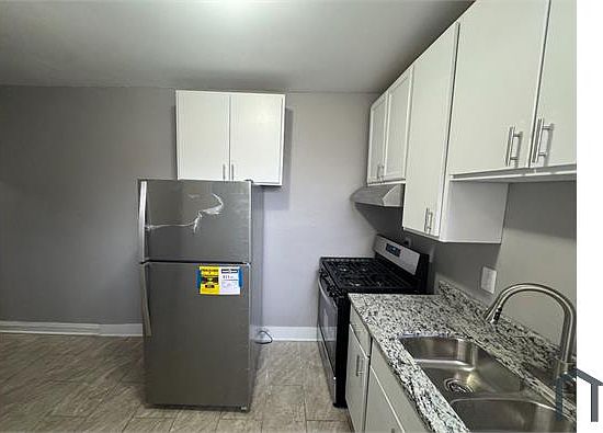 2nd image of 8301 S Paulina St #1