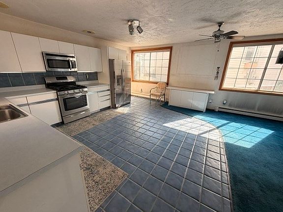5th image of 252 Bellingham Ave