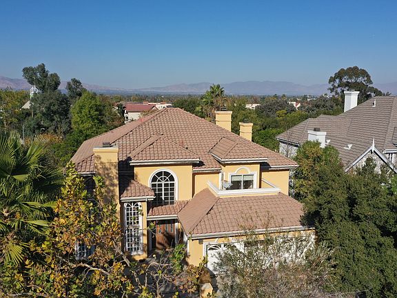 2nd image of 17451 Oak Creek Ct