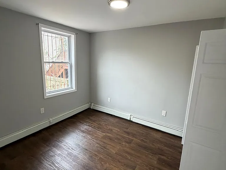 313 Court St #1R — Photo 6