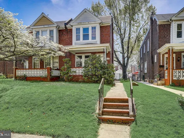 1736 Locust St, Norristown, PA 19401