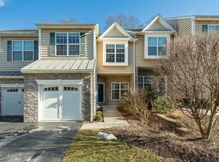 727 Huntington Dr, Fishkill, NY 12524