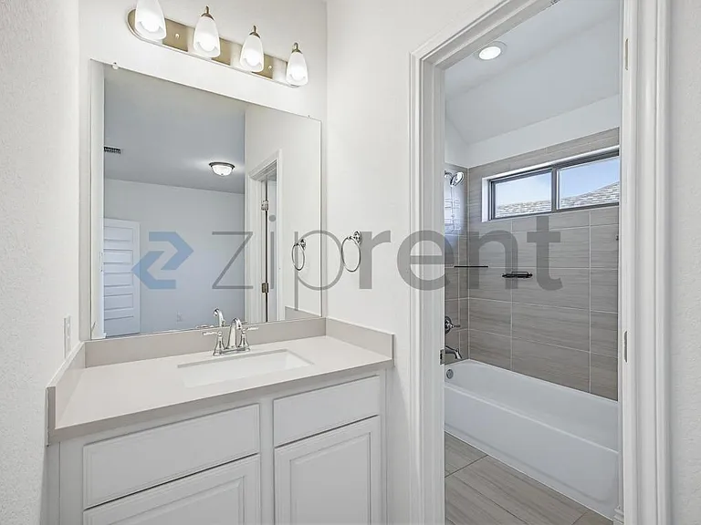 28414 Shailene Dr — Photo 21