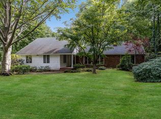 3 The Rise, Woodbury, NY 11797