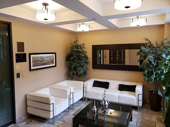 3rd image of 2519 35th St APT 4F