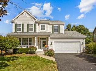 909 Clover Ridge Ln, Itasca, IL 60143