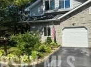 9 Picaron Pl, Laurence Harbor, NJ 08879