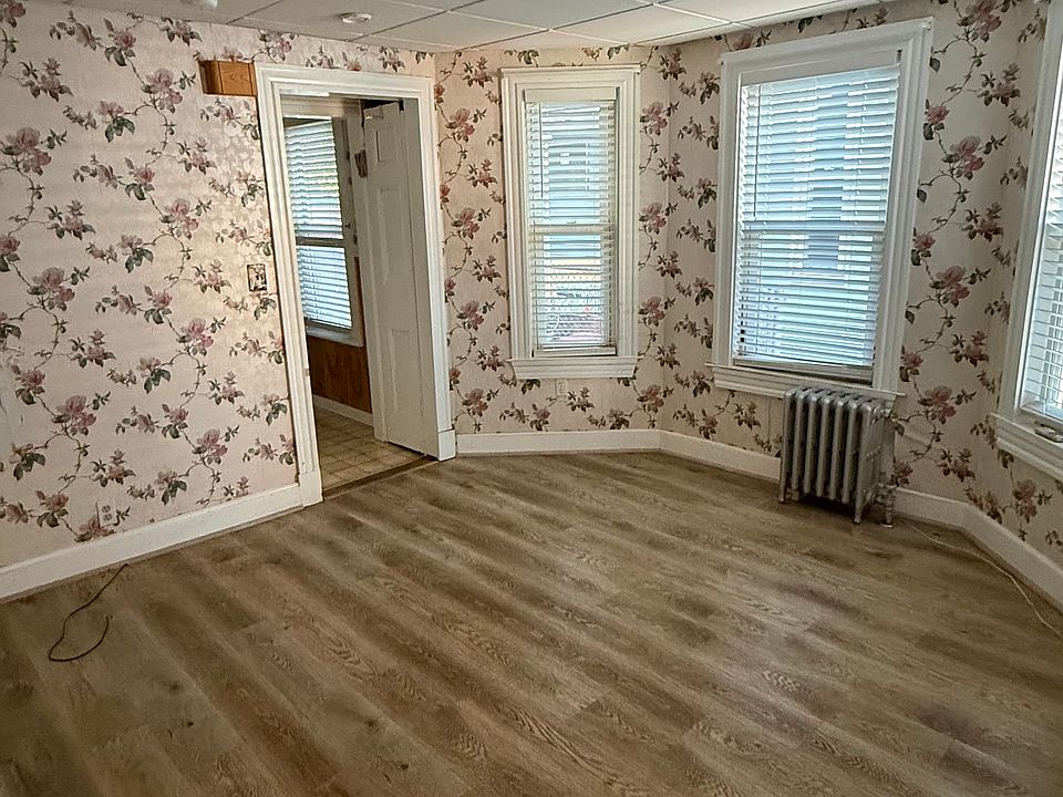 1st image of 148 B St #1