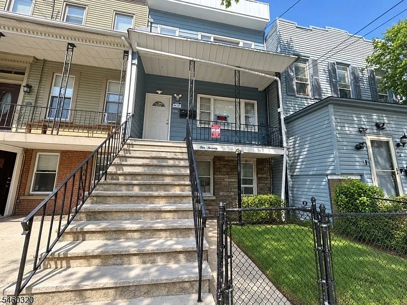 170 Claremont Ave #2