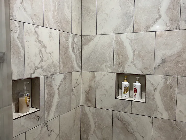 2403 Alamesa Dr — Photo 3