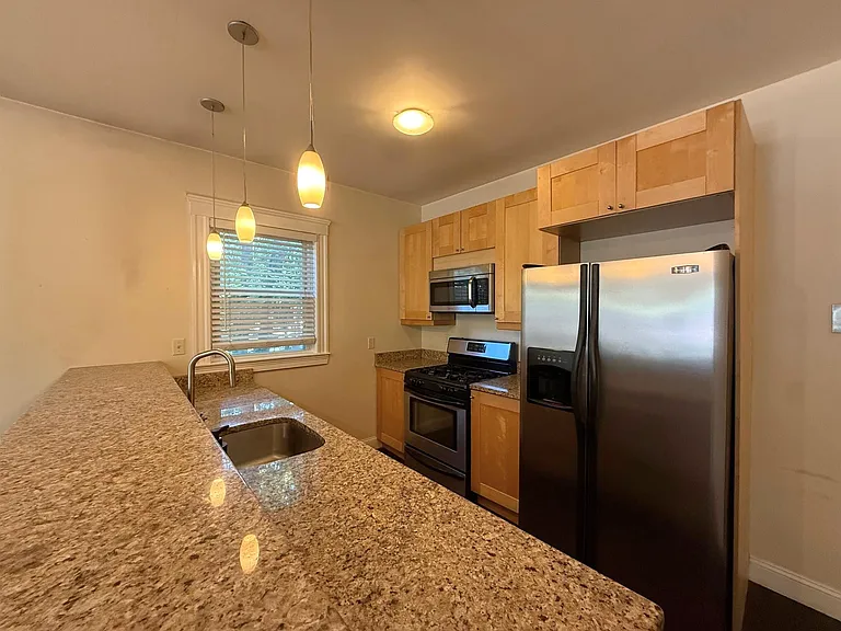 10 Giles Park — Photo 15