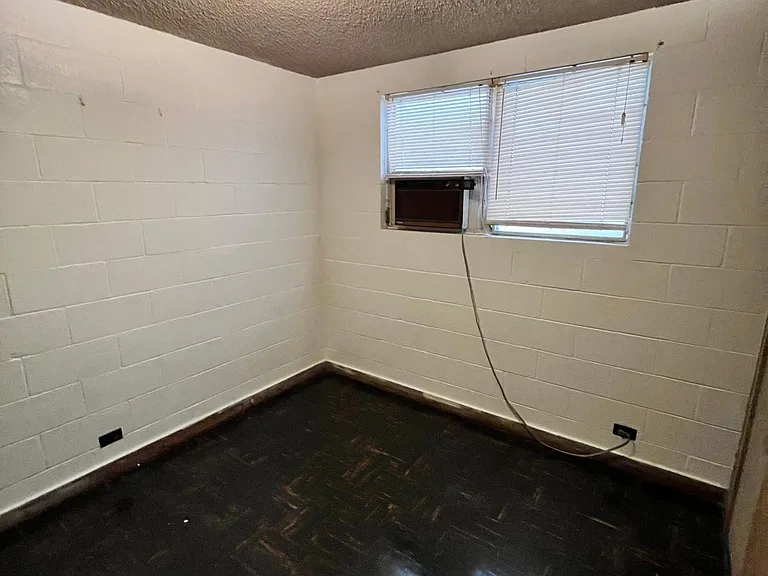847 Olokele Ave #B — Photo 2