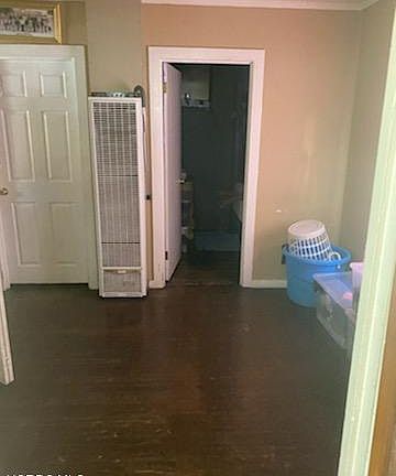 5th image of 104 S Oak St