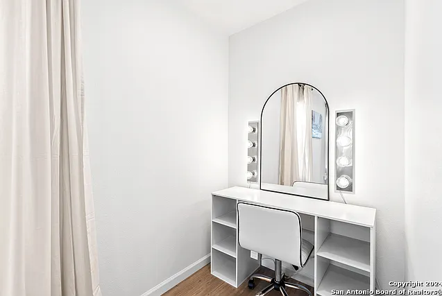 1102 Burleson St — Photo 13