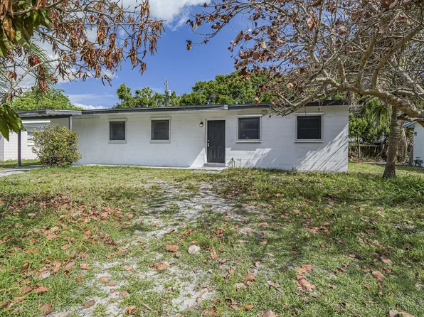 734 5th Pl SW, Vero Beach, FL 32962