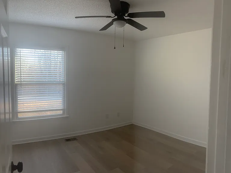 10 Kildare Woods Ct — Photo 22